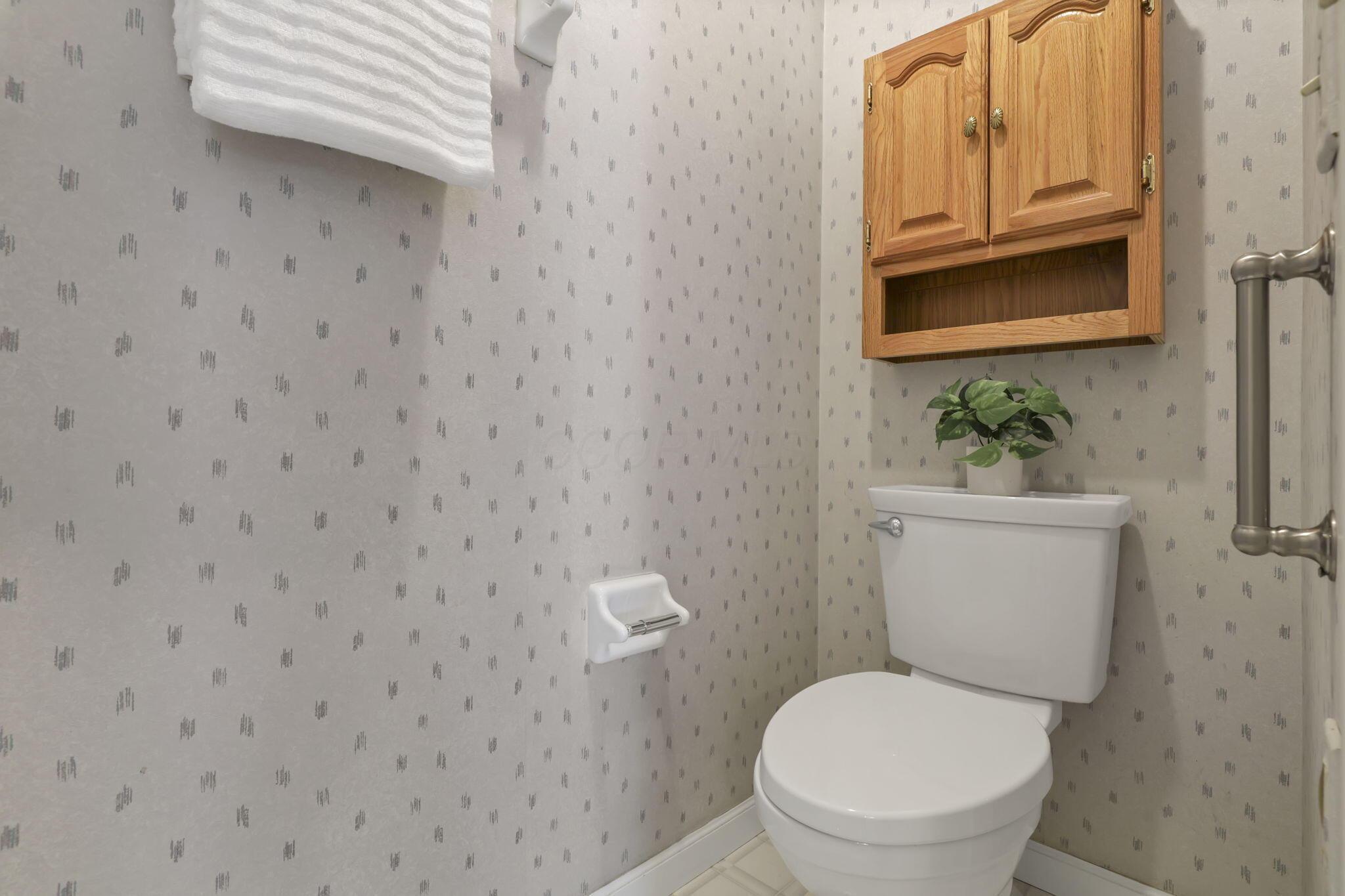 612 Ridenour Road Columbus, OH 43230 - Photo 37 of 73 37-web-or-mls-IMG_4667