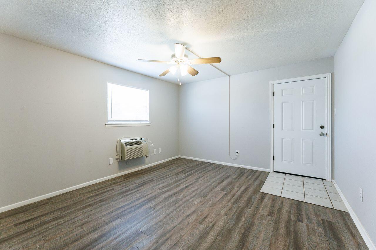 3201 35th Street, Unit 5 Lubbock, TX 79413 - Photo 9 of 20 apt 5-5