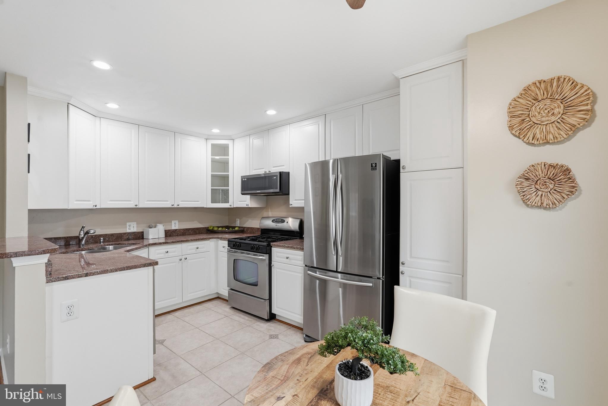 4662 West Braddock Road Alexandria, VA 22311 - Photo 18 of 42 Kitchen