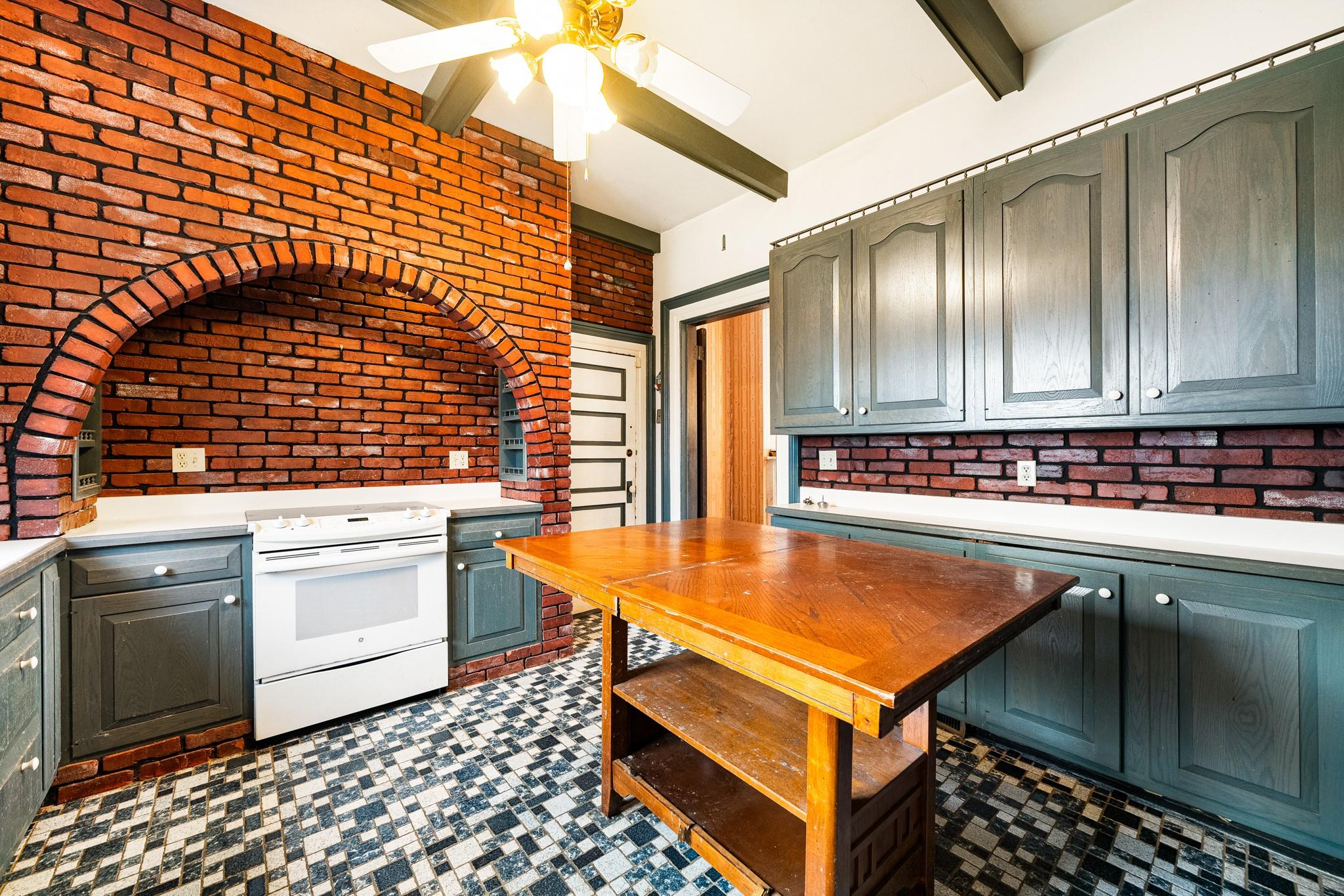 206 Greycourt Road, Unit 190 Chester, NY 10918 - Photo 37 of 49 a kitchen with granite countertop cabinets and stove top oven