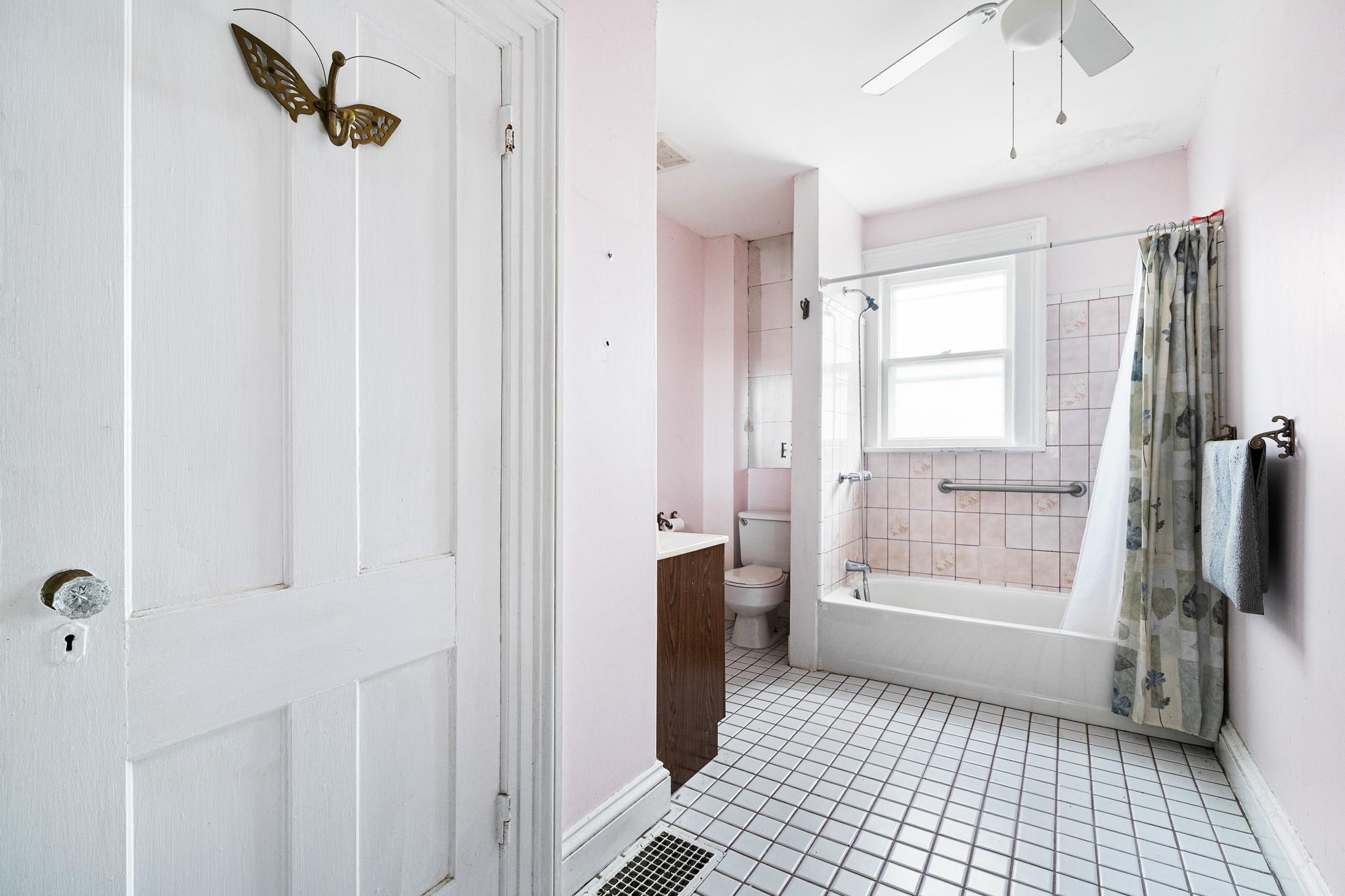 206 Greycourt Road, Unit 190 Chester, NY 10918 - Photo 40 of 49 a bathroom with a shower