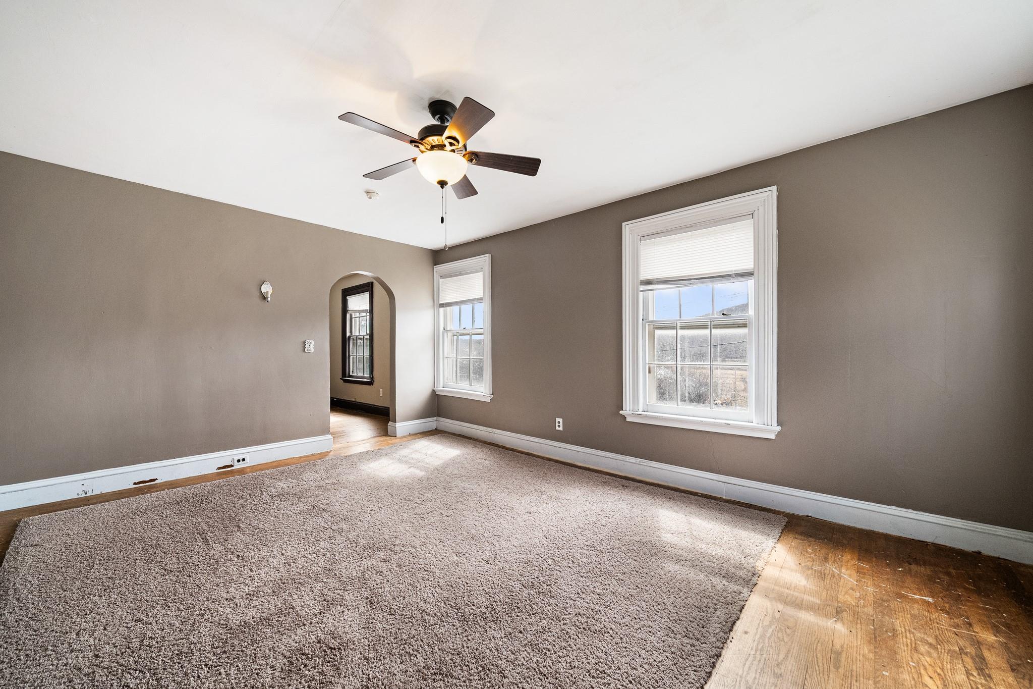 206 Greycourt Road, Unit 190 Chester, NY 10918 - Photo 46 of 49 a view of an empty room with a window