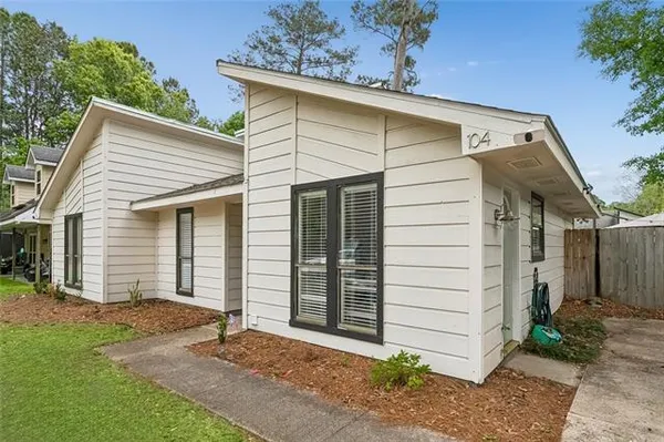 $245,000 | 104 McHugh Court, Mandeville, LA 70448