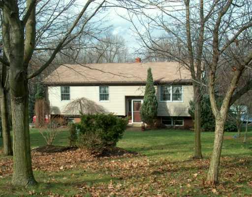 112 South Spring Valley Road Canonsburg, PA 15317 - Photo 1 of 8
