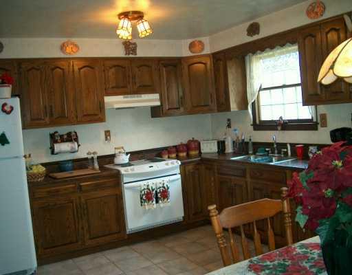 112 South Spring Valley Road Canonsburg, PA 15317 - Photo 2 of 8