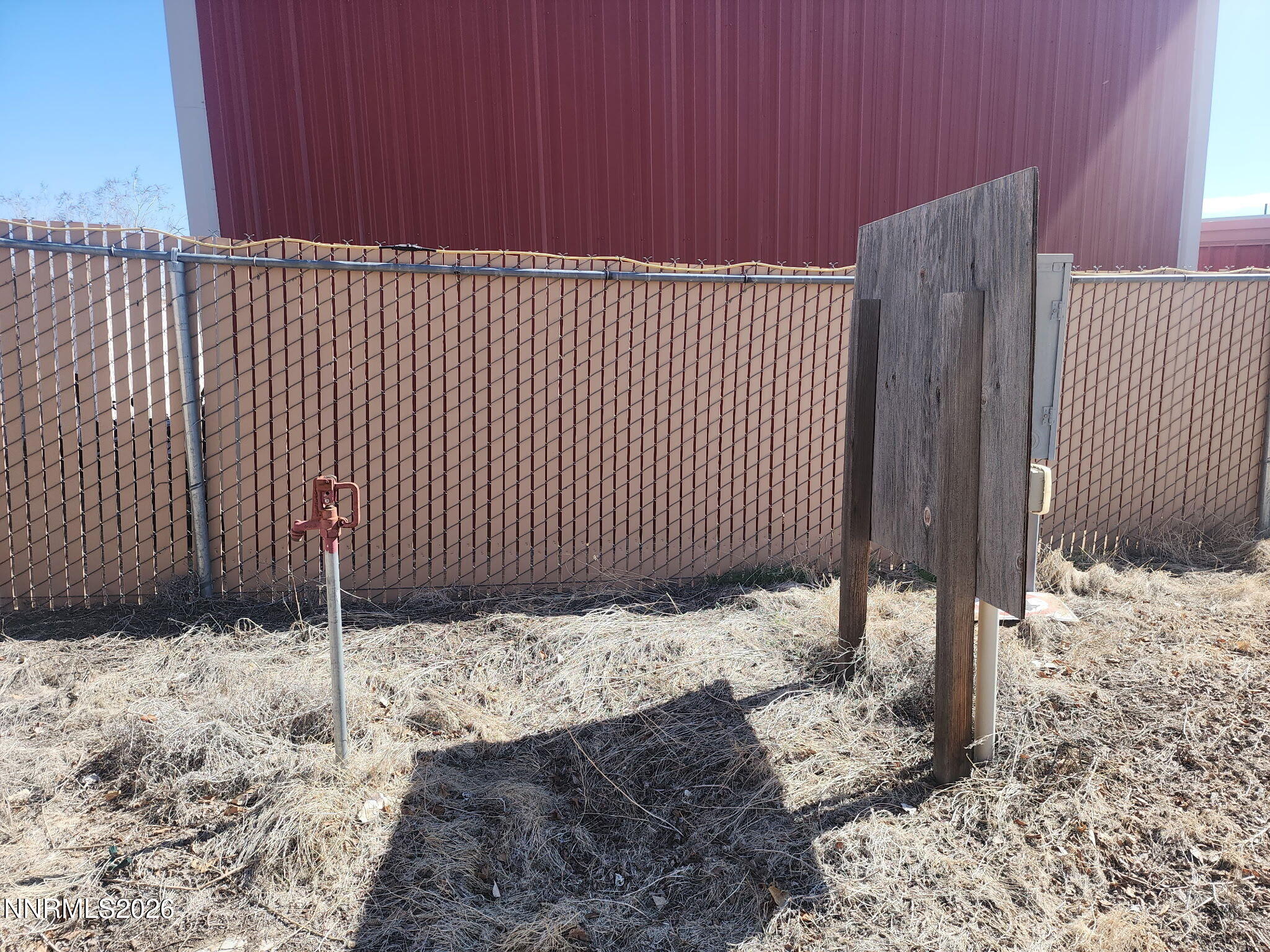 601 Windmill Drive Fallon, NV 89406 - Photo 5 of 18 a view of a wooden door