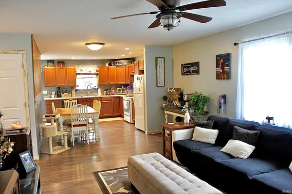 $225,000 | 304 Maplewood Avenue, Bourbon, IN 46504