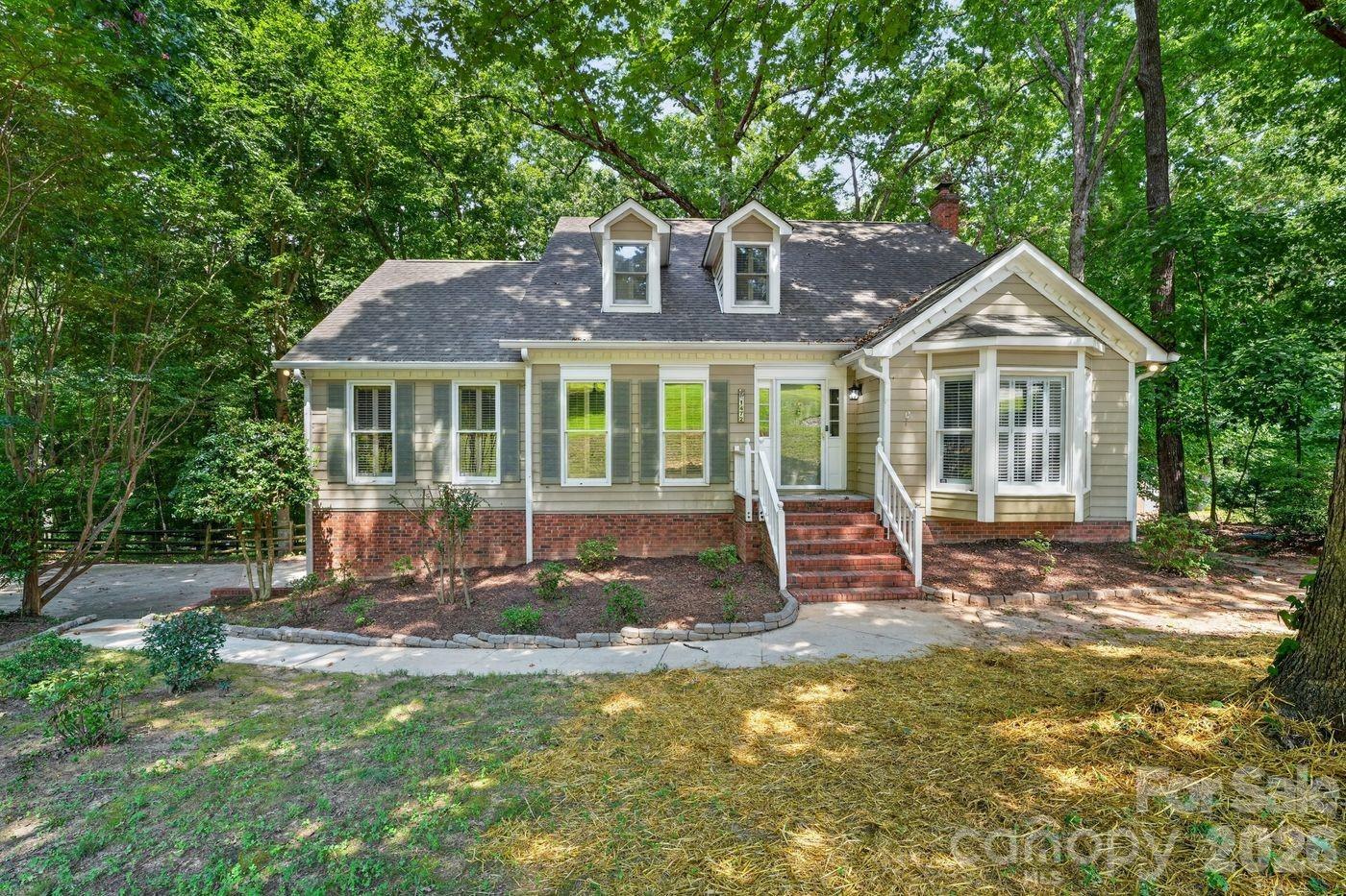 1472 Old Tara Lane Fort Mill, SC 29708 - Photo 1 of 14 Gallery Image 1