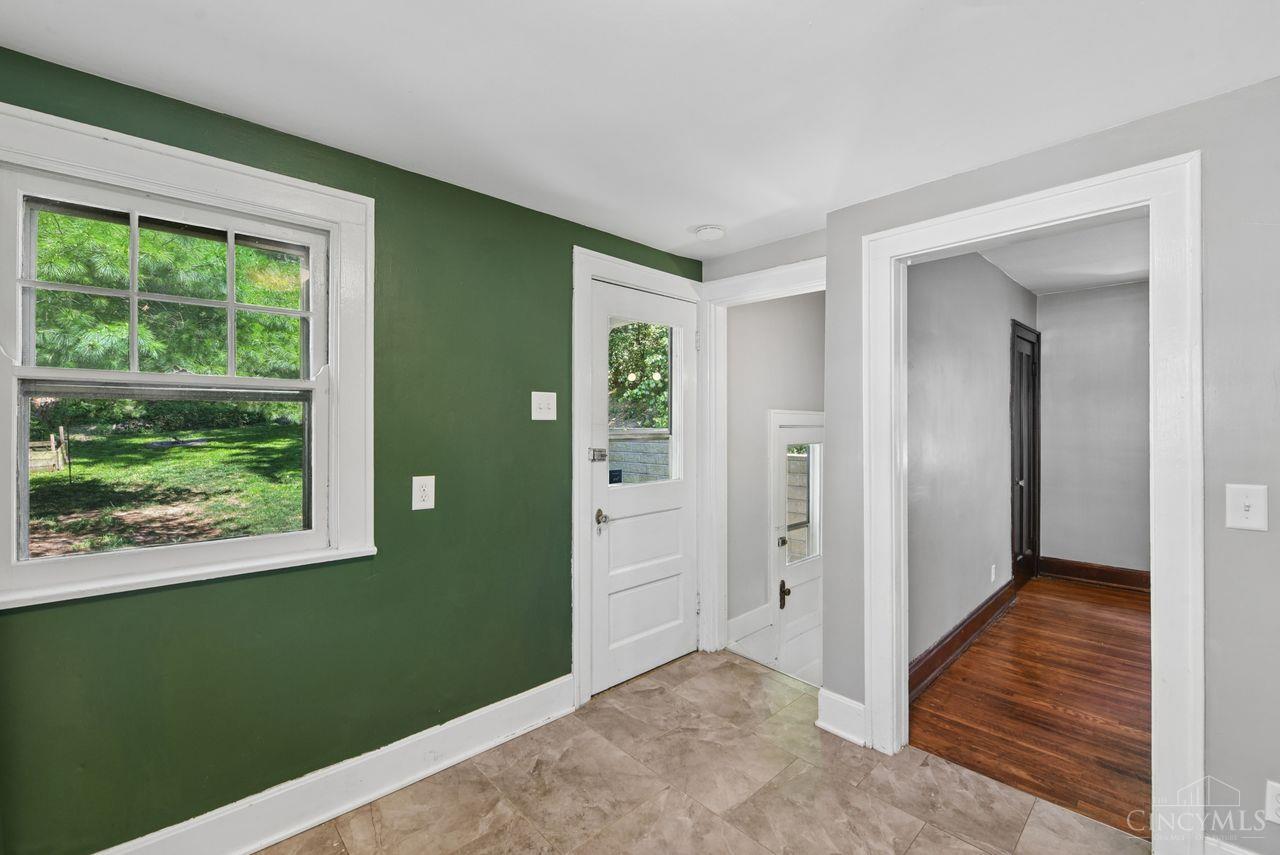 4568 Innes Avenue Cincinnati, OH 45223 - Photo 17 of 40