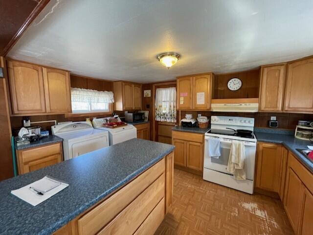 17 Rim Road Milbridge, ME 04658 - Photo 4 of 16 KItchen
