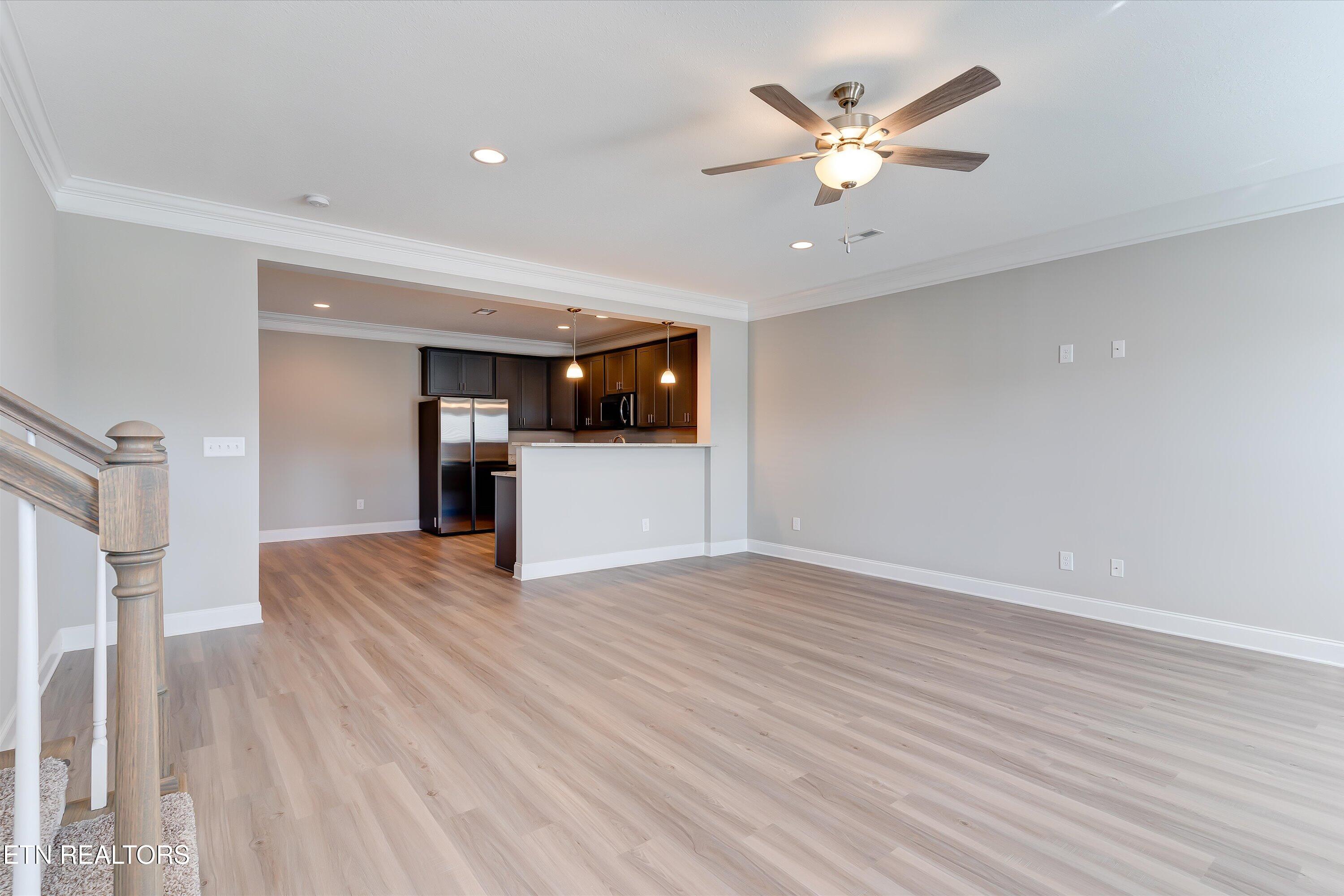 322 Broadberry Avenue Oak Ridge, TN 37830 - Photo 2 of 30 02-322 Broadberry Ave-2