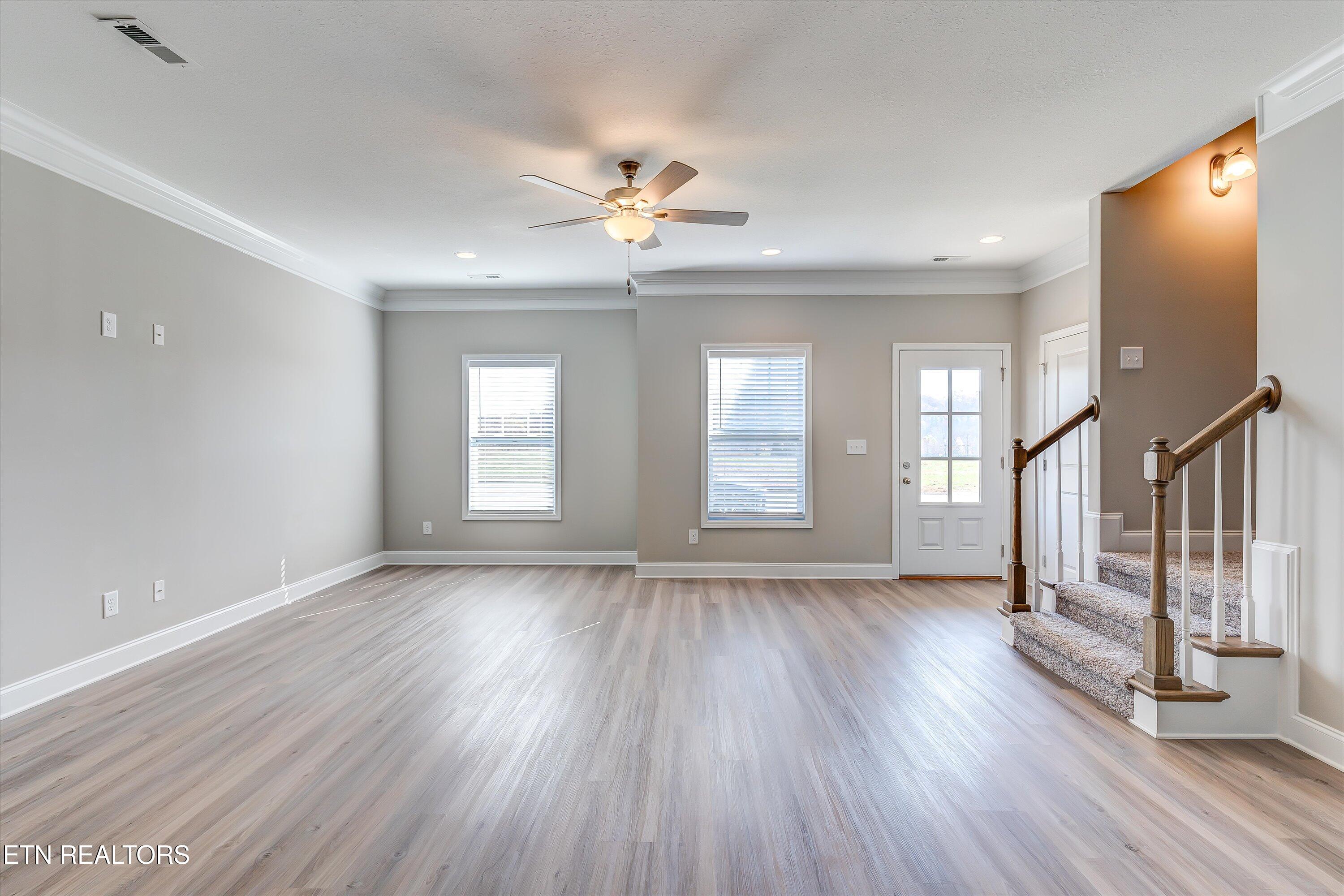 322 Broadberry Avenue Oak Ridge, TN 37830 - Photo 5 of 30 05-322 Broadberry Ave-5