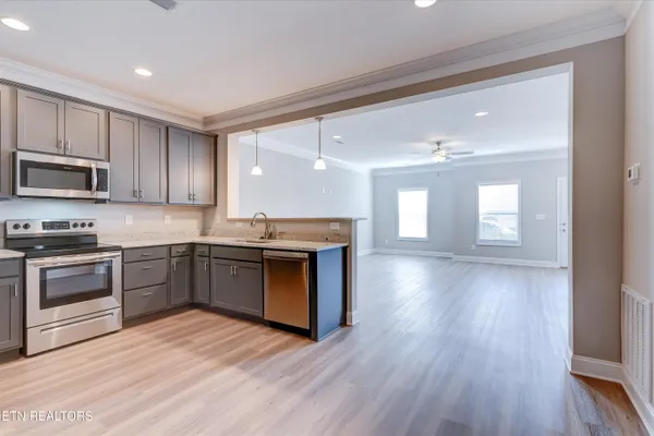 $354,900 | 322 Broadberry Avenue, Oak Ridge, TN 37830