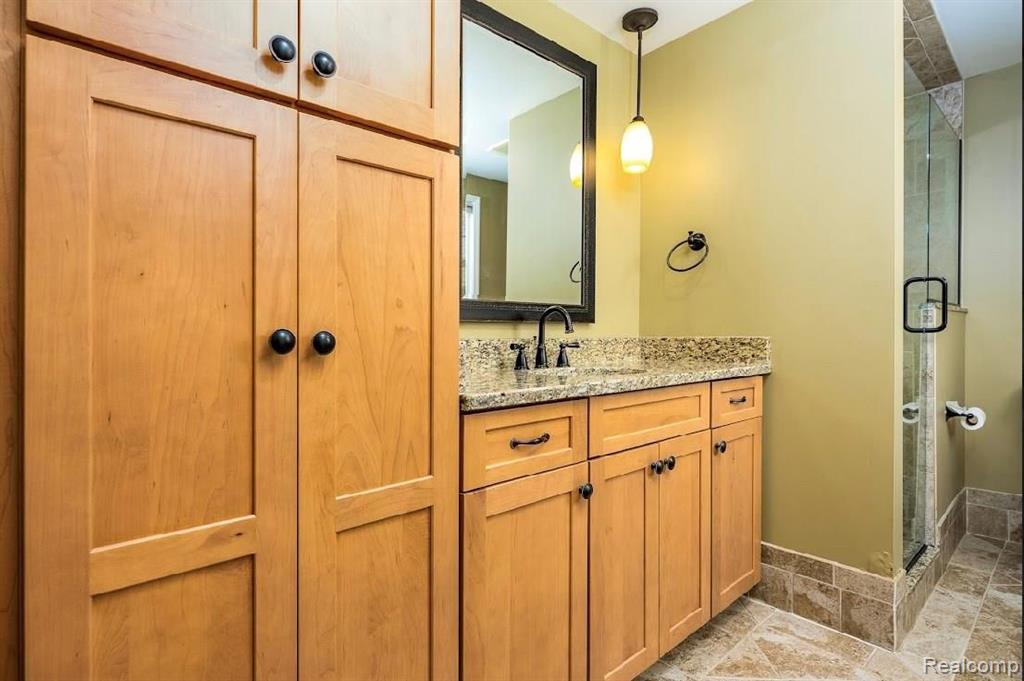 2404 Rancroft Beat Rochester Hills, MI 48306 - Photo 17 of 33