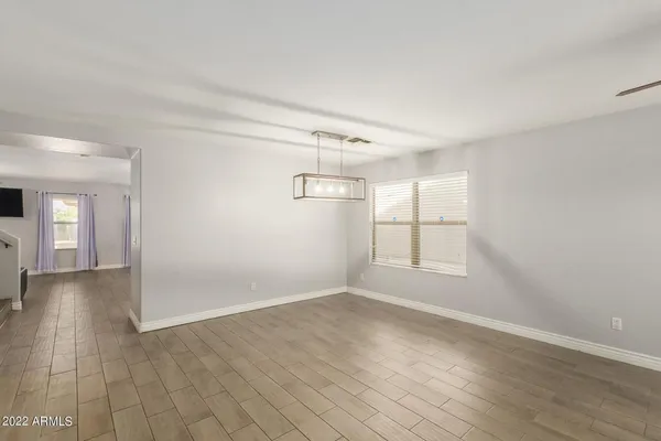 $2,800 | 9124 West Elm Street, Phoenix, AZ 85037