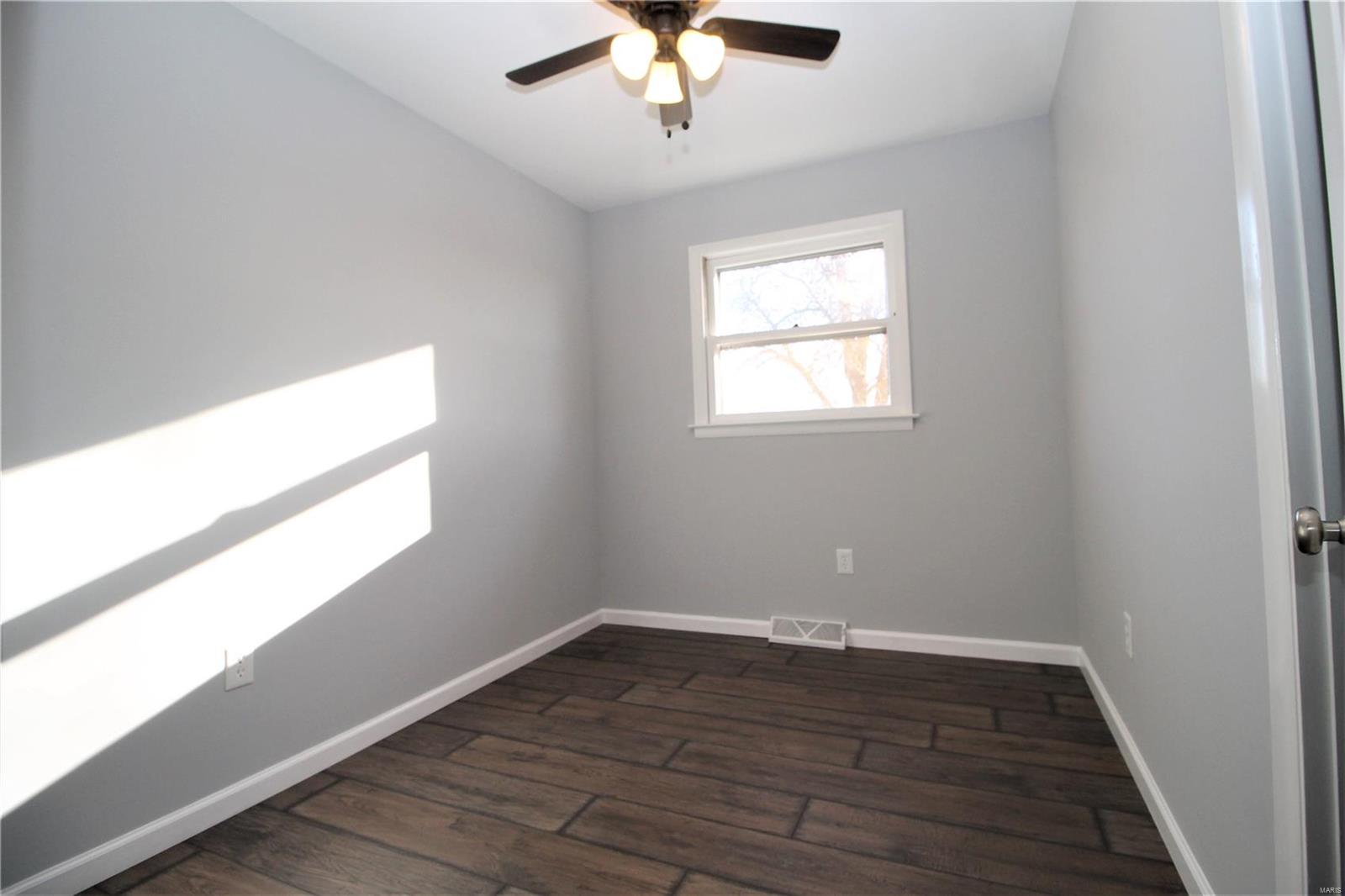 7014 Prairietown Road Edwardsville, IL 62025 - Photo 7 of 29