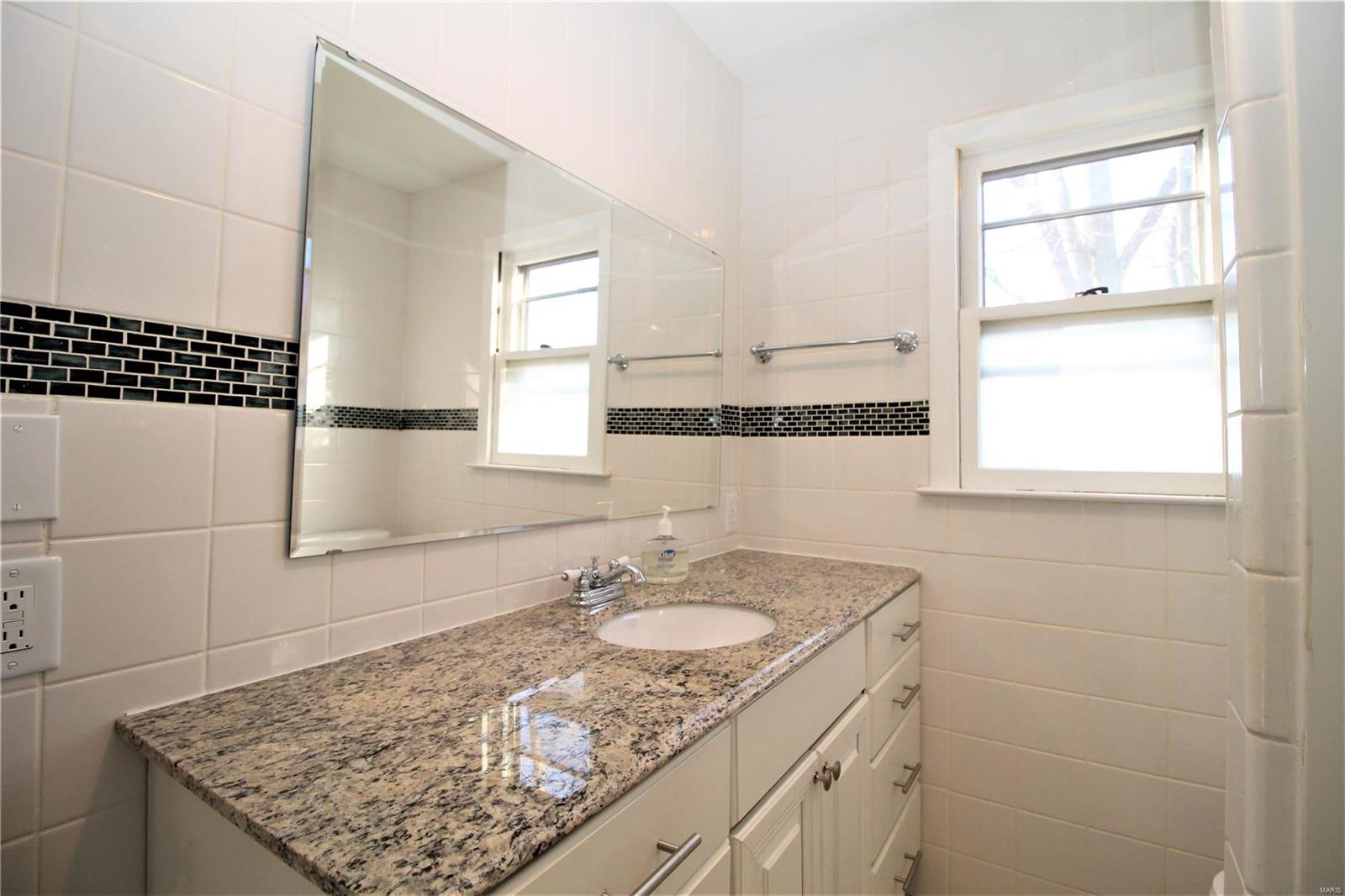 7014 Prairietown Road Edwardsville, IL 62025 - Photo 10 of 29