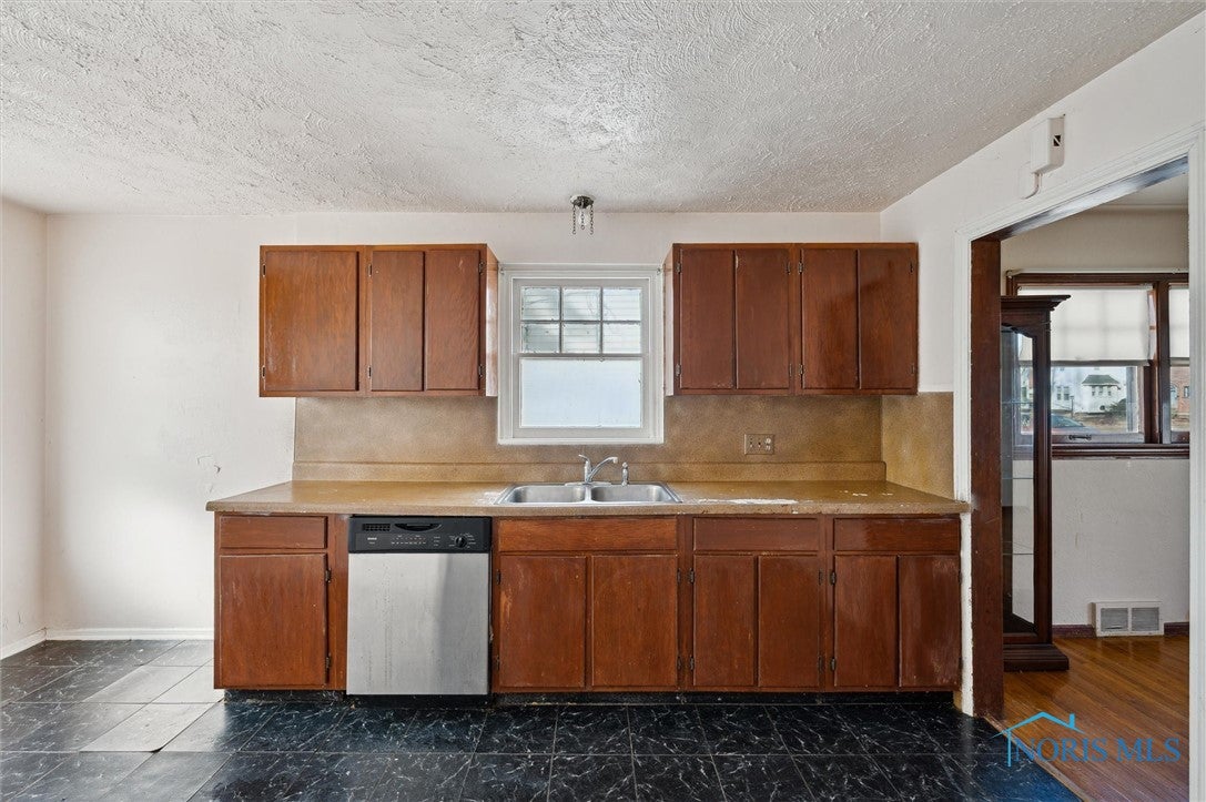 3927 Maxwell Road Toledo, OH 43613 - Photo 18 of 50 Gallery Image 18