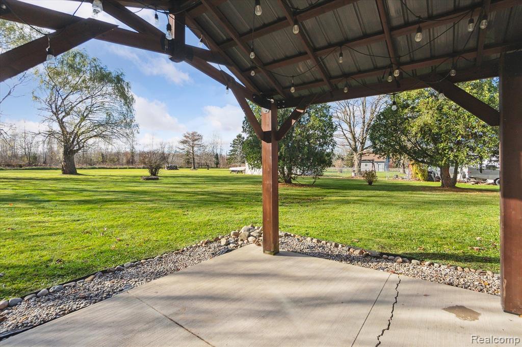 8139 Corunna Road Flint, MI 48532 - Photo 30 of 38