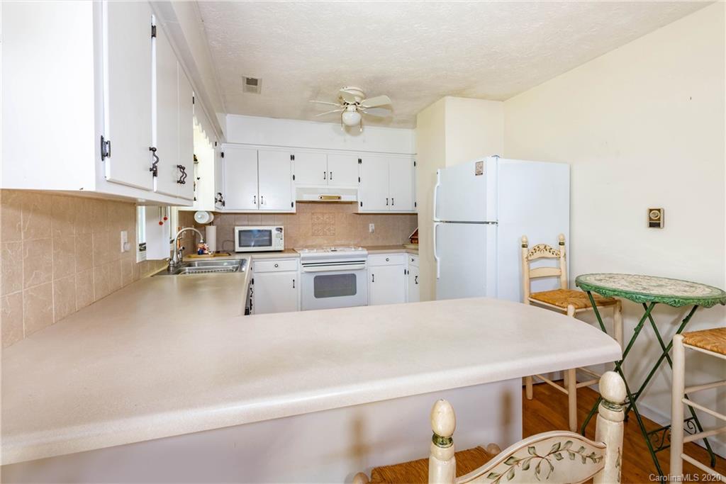 13 Brooks Road Brevard, NC 28712 - Photo 14 of 44 Gallery Image 14