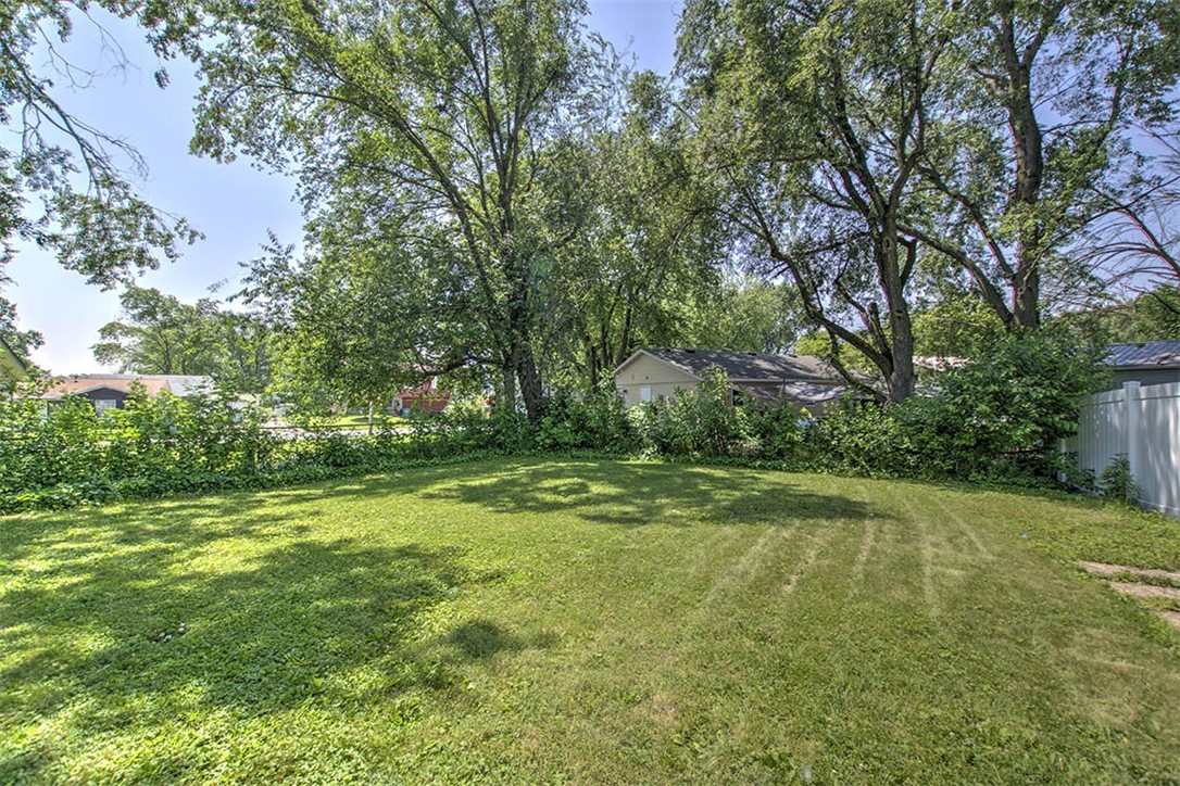 1951 King Arthur Drive Decatur, IL 62526 - Photo 17 of 18 Gallery Image 17