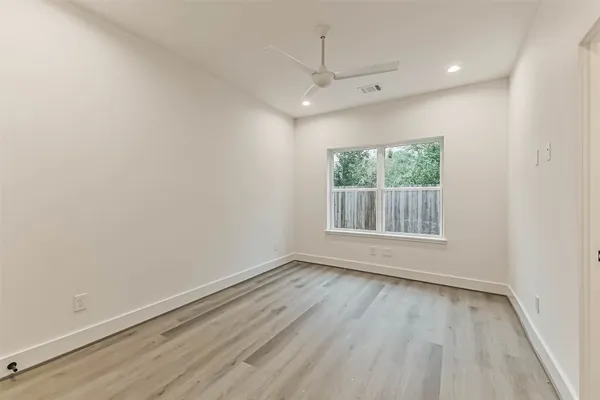 $2,998 | 7709 Earl Rudder Way, Houston, TX 77055