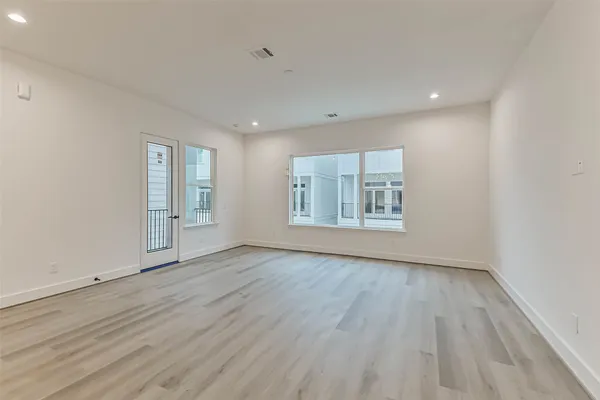 $2,998 | 7709 Earl Rudder Way, Houston, TX 77055