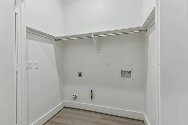 $2,998 | 7709 Earl Rudder Way, Houston, TX 77055