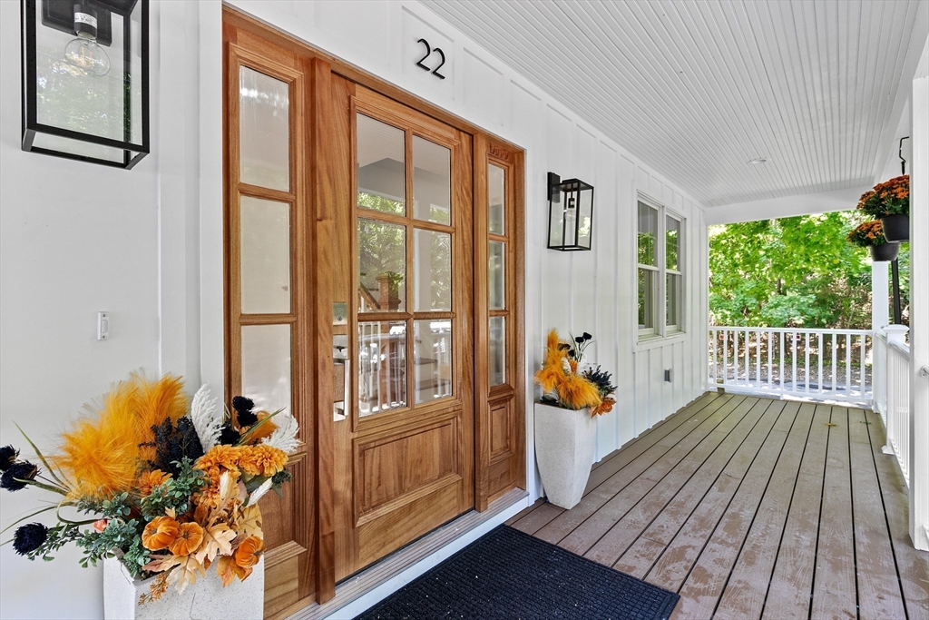 22 Clifford Court Hingham, MA 02043 - Photo 3 of 26