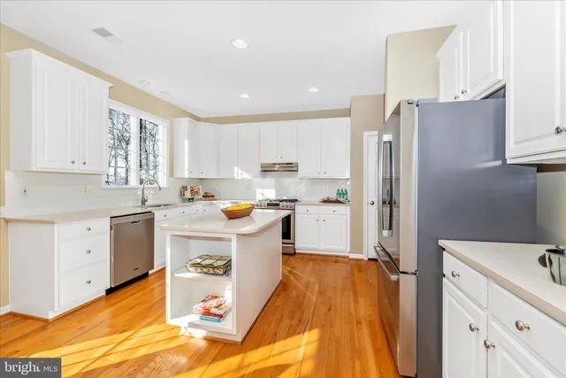 $998,000 | 15274 Ridge Hunt Drive, Woodbine, MD 21797