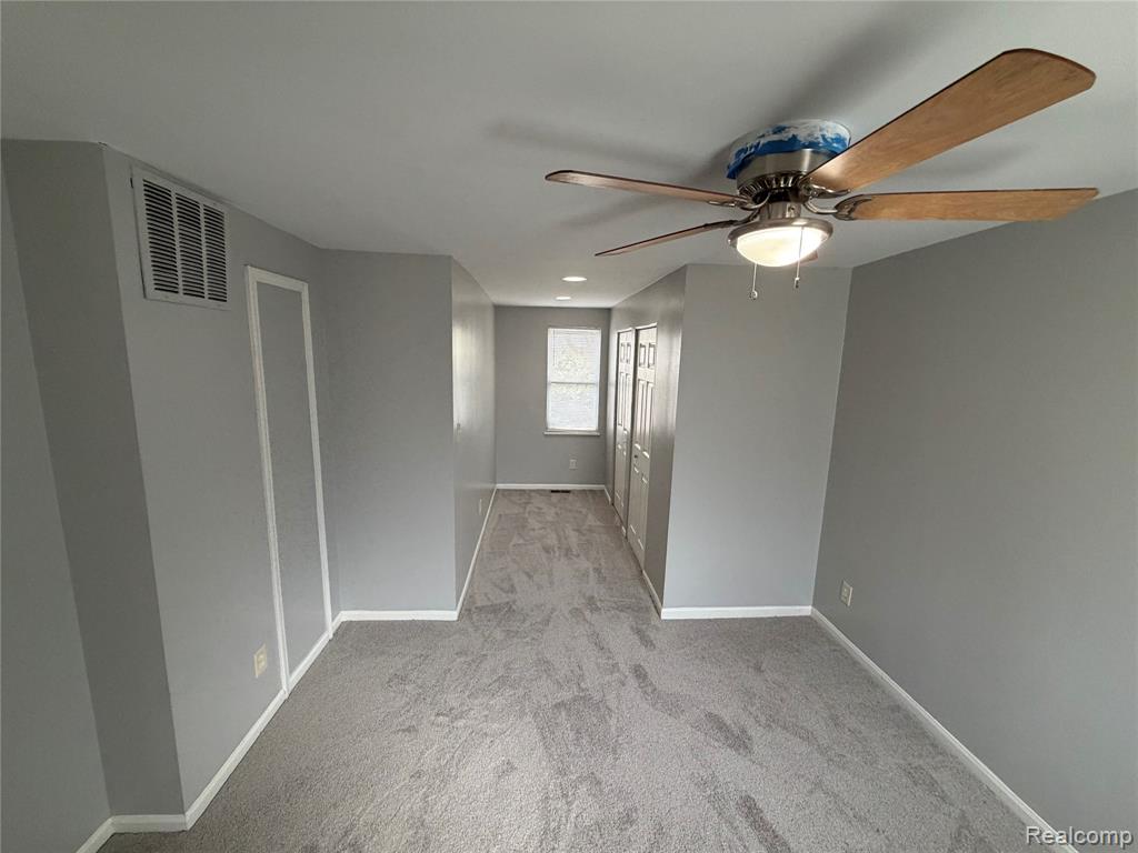 19445 Inkster Road Livonia, MI 48152 - Photo 10 of 16