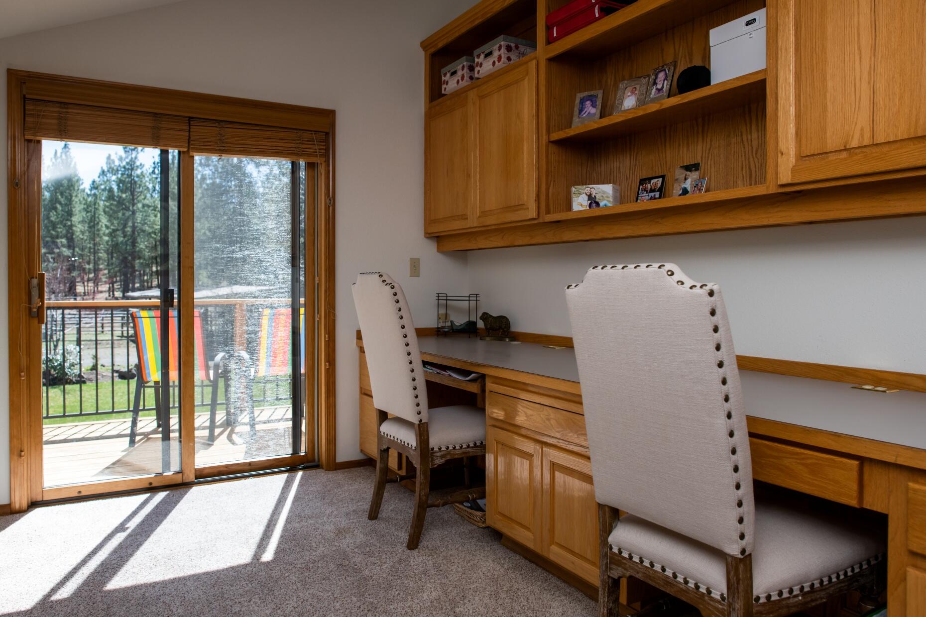 60216 East Ridgeview Drive Bend, OR 97702 - Photo 32 of 53 batch_27Loft officeRidgeview-38