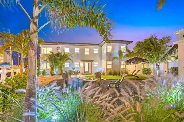 $1,999,900 | 650 70th Avenue, St. Pete Beach, FL 33706