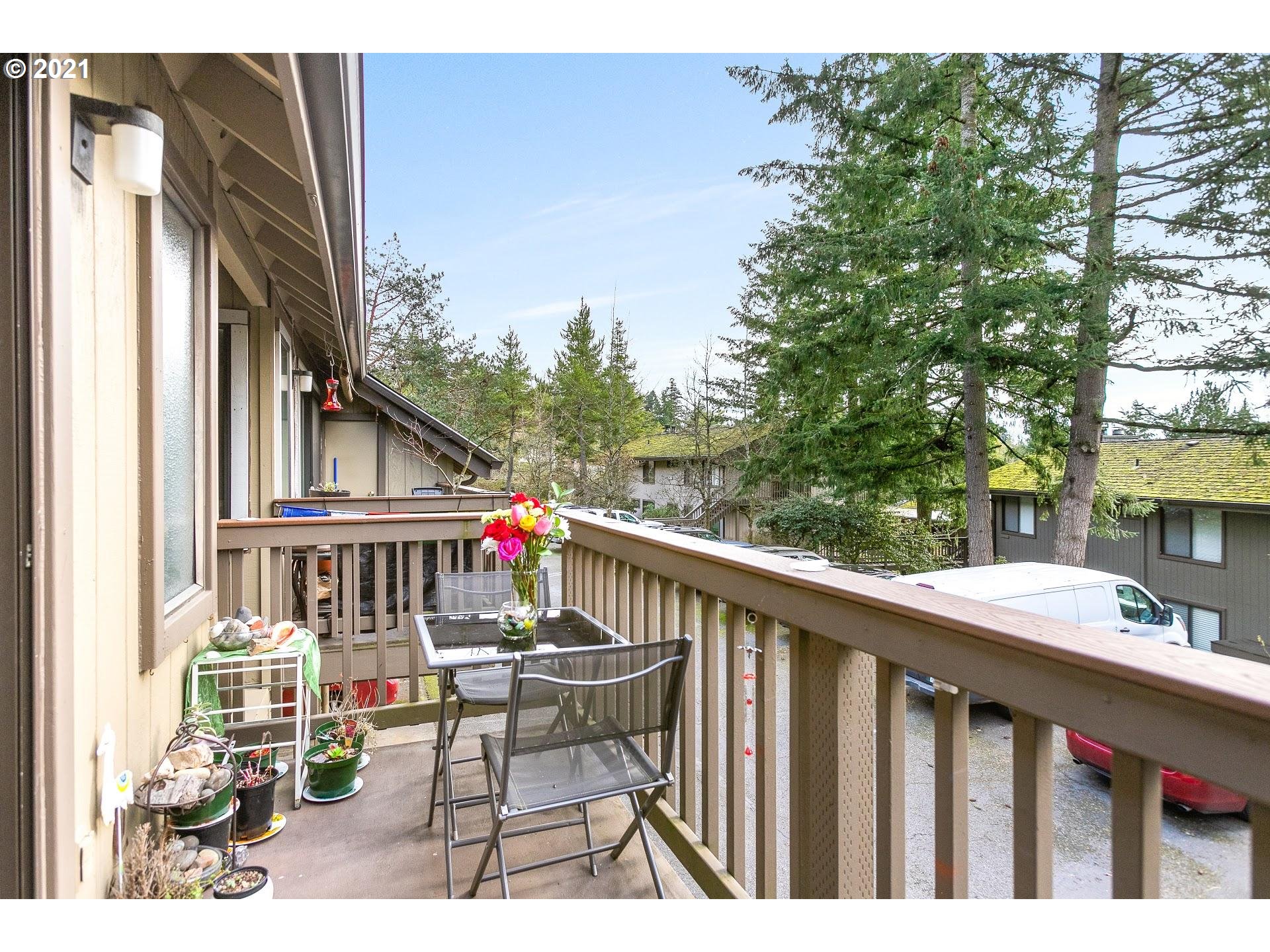 7530 Southwest Barnes Road, Unit C Portland, OR 97225 - Photo 13 of 25 Gallery Image 13