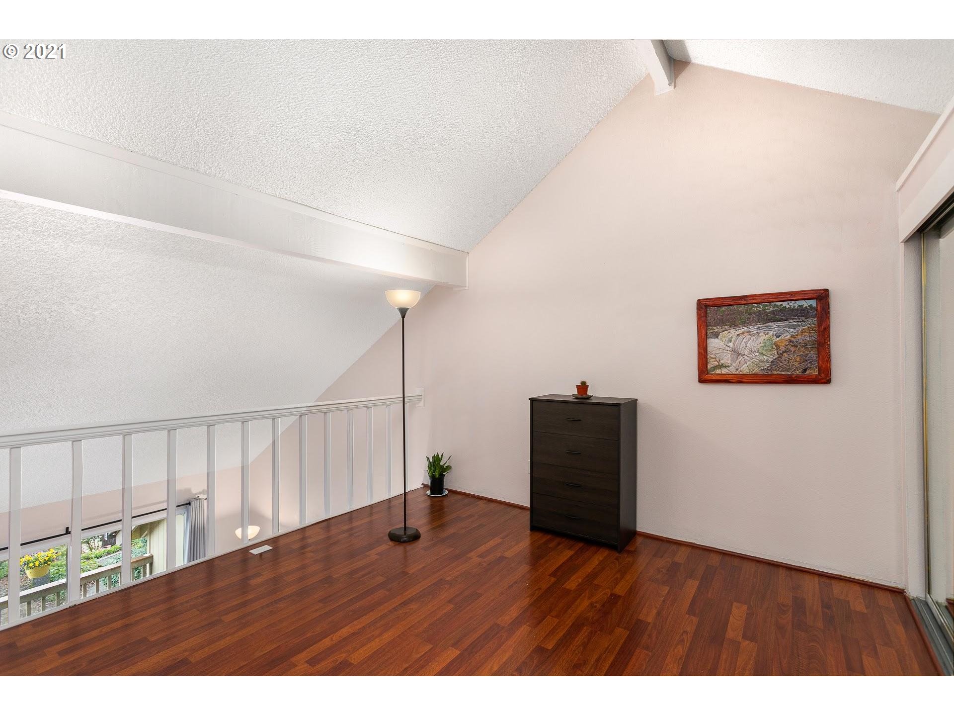 7530 Southwest Barnes Road, Unit C Portland, OR 97225 - Photo 15 of 25 Gallery Image 15