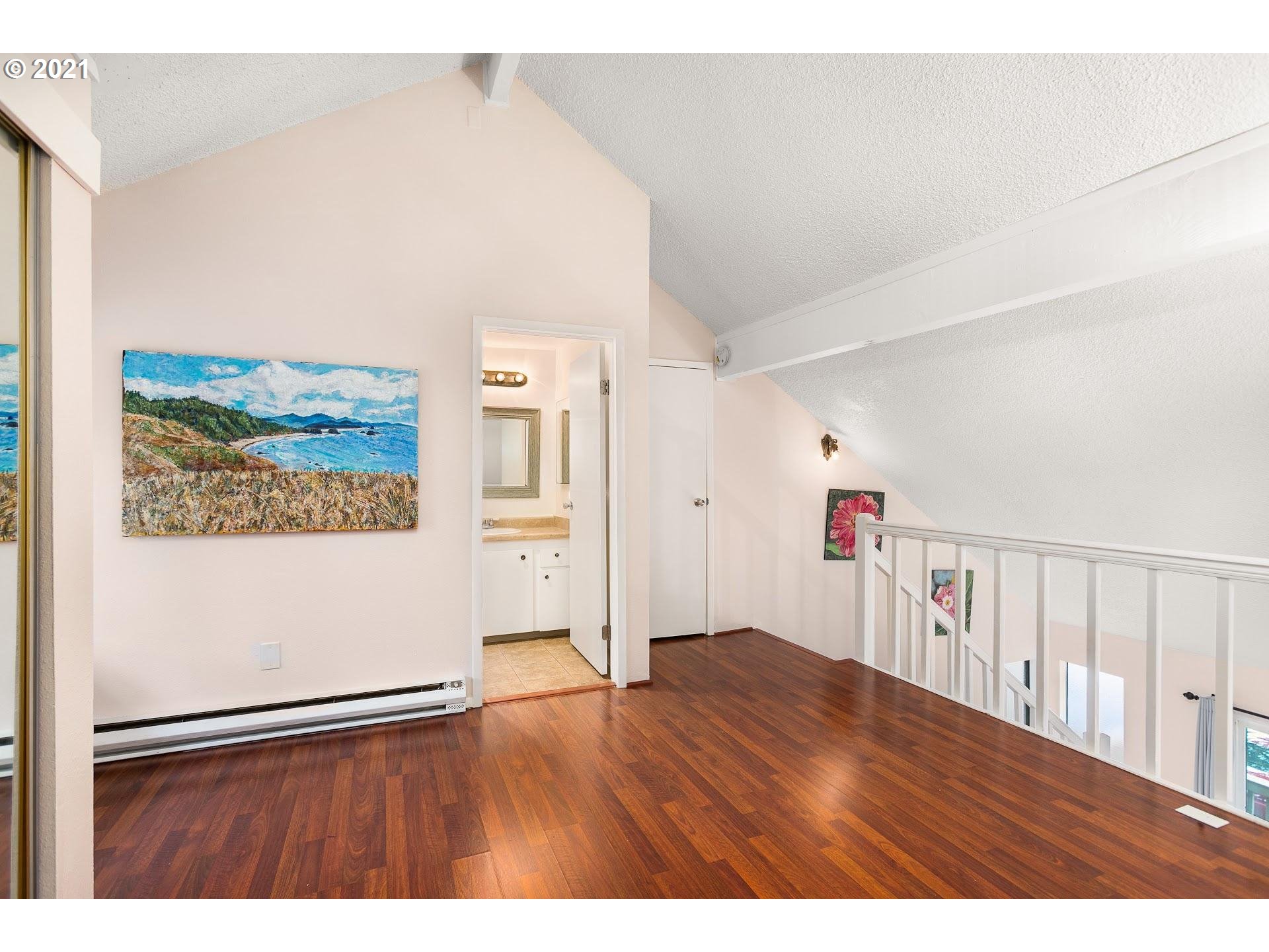 7530 Southwest Barnes Road, Unit C Portland, OR 97225 - Photo 16 of 25 Gallery Image 16