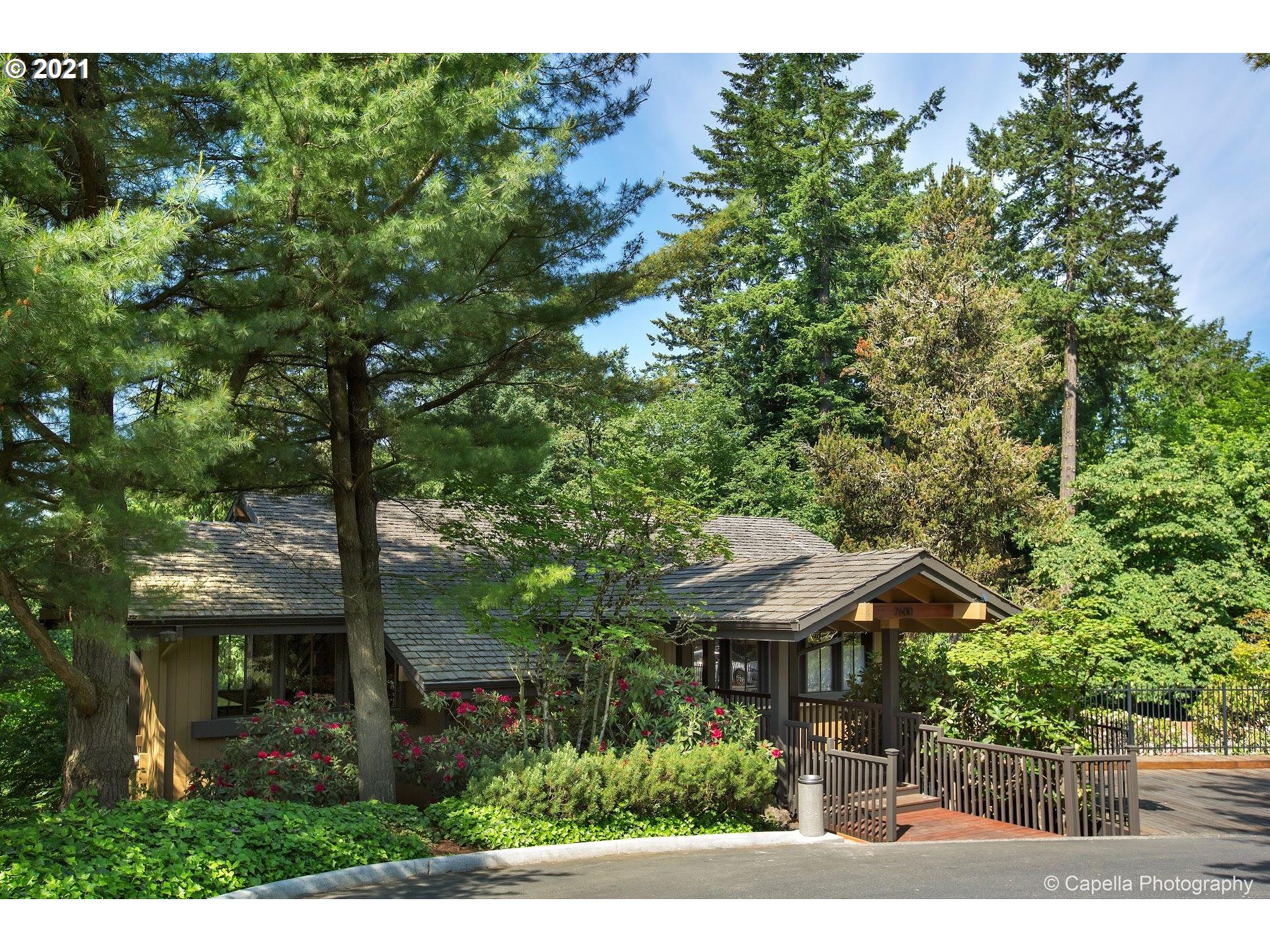 7530 Southwest Barnes Road, Unit C Portland, OR 97225 - Photo 19 of 25 Gallery Image 19