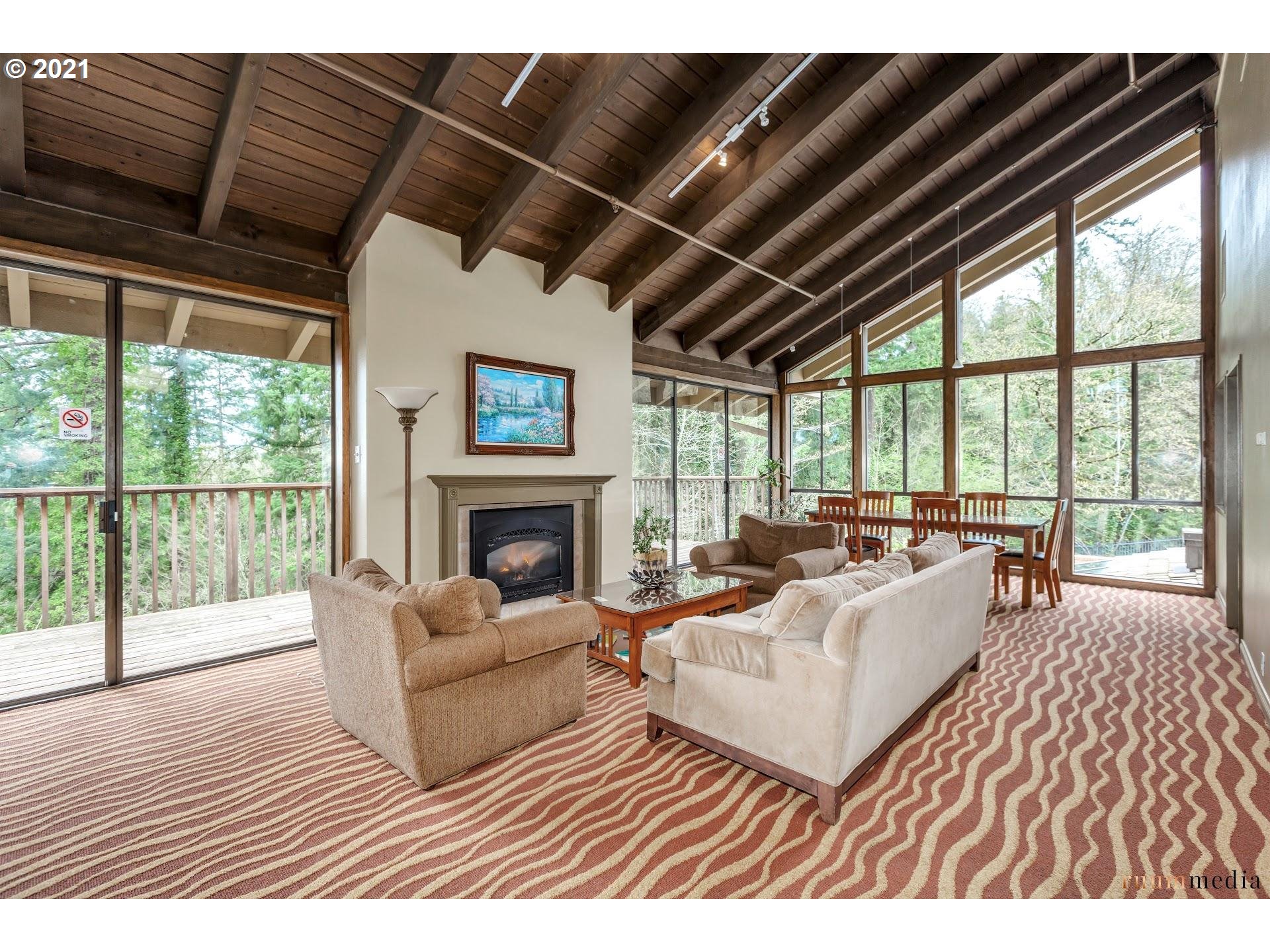 7530 Southwest Barnes Road, Unit C Portland, OR 97225 - Photo 20 of 25 Gallery Image 20