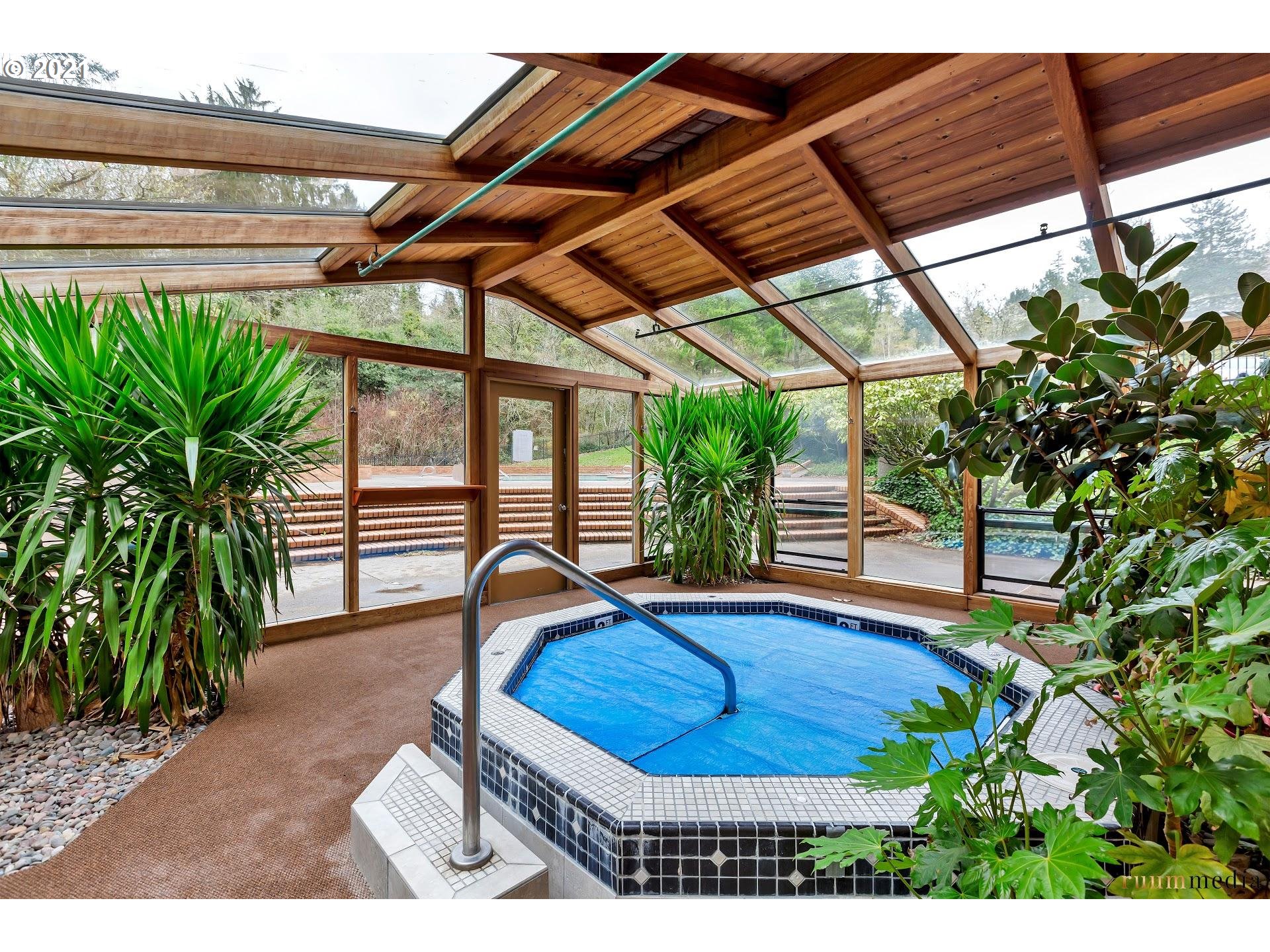7530 Southwest Barnes Road, Unit C Portland, OR 97225 - Photo 21 of 25 Gallery Image 21