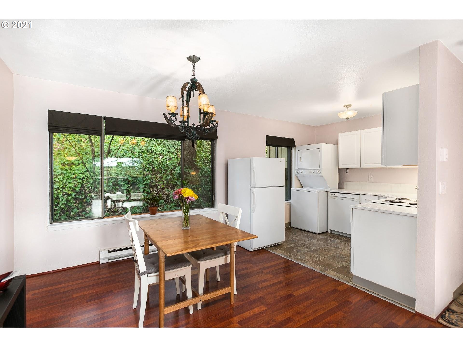 7530 Southwest Barnes Road, Unit C Portland, OR 97225 - Photo 6 of 25 Gallery Image 6