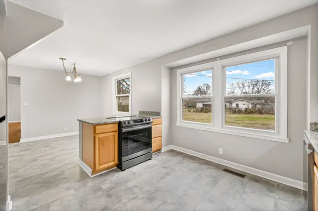 $1,395 | 2215 Green Acres Drive, Clarksville, TN 37042