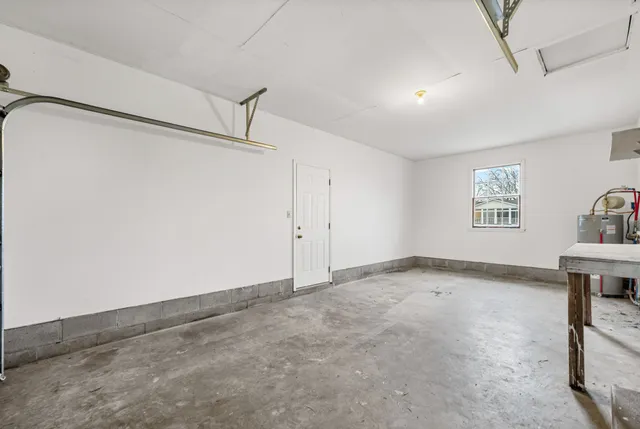 $1,395 | 2215 Green Acres Drive, Clarksville, TN 37042