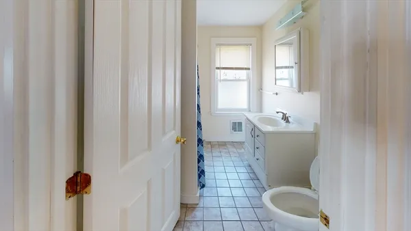 $3,950 | 47 Fairbanks Street, Unit 2, Boston, MA 02135