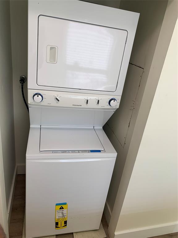 1700 Northwest 4th Avenue Boca Raton, FL 33432 - Photo 12 of 14 a close up view of washer and dryer