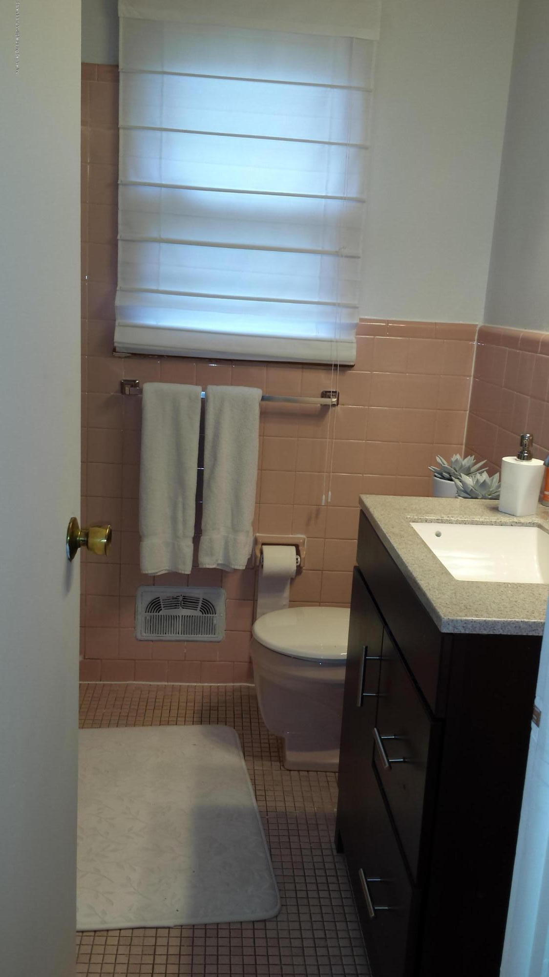 263 Foster Road Staten Island, NY 10309 - Photo 7 of 9 bath