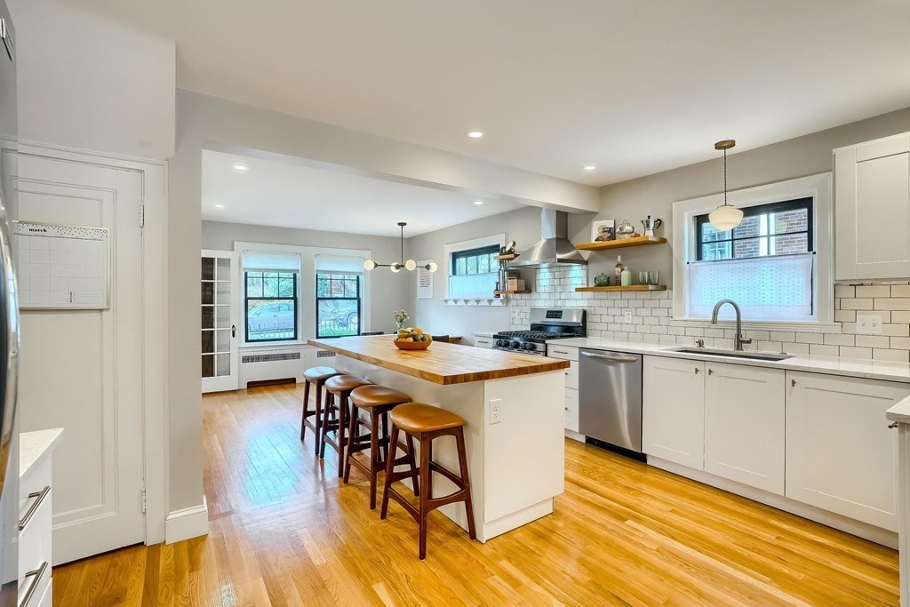 41 Russett Road Boston, MA 02132 - Photo 7 of 42 Gallery Image 7