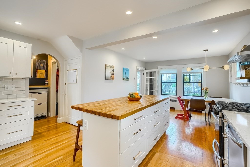 41 Russett Road Boston, MA 02132 - Photo 9 of 42 Gallery Image 9