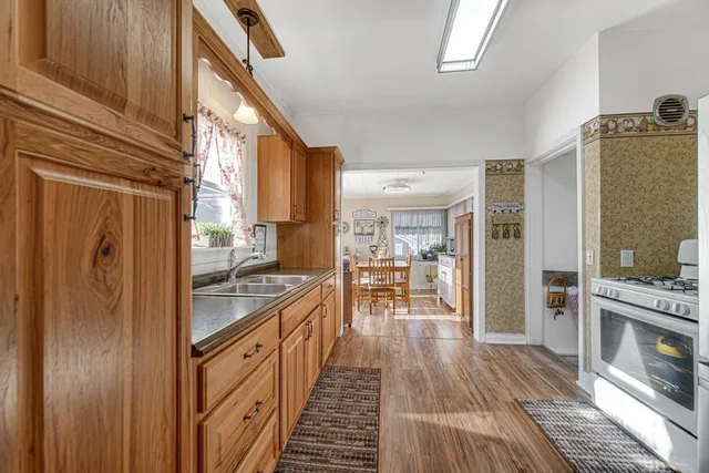 $199,900 | 10 North Michigan Street, La Crosse, IN 46348