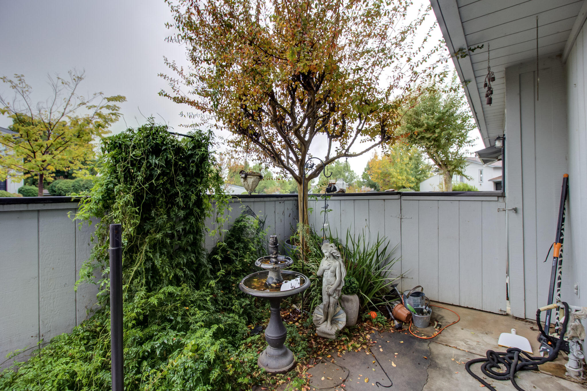 200 Ridgetop Drive, Unit 3 Redding, CA 96003 - Photo 16 of 19 Cute Front Patio with Gate- Access Fron