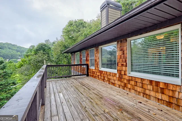 $1,075,500 | 160 Ridgepole Drive, Sky Valley, GA 30537